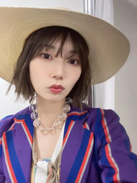 高本 彩花｜風強かったよね（2023-05-06）｜2枚目
