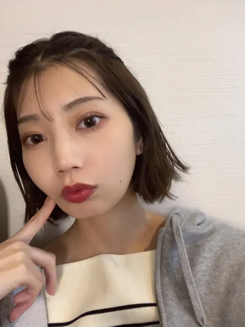 高本 彩花｜甘いものが食べたいです（2023-08-23）｜2枚目