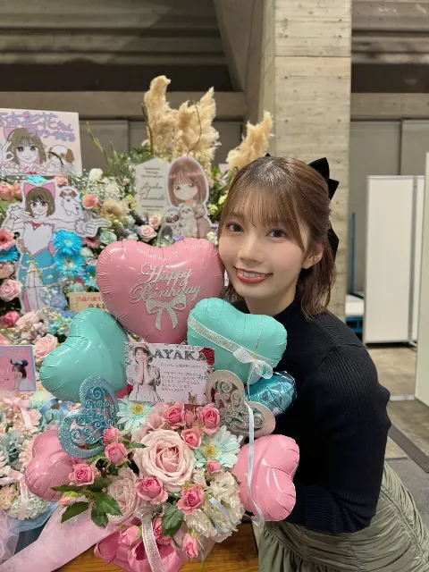 高本 彩花｜たくさんありがとうだよ〜💗（2023-11-12）｜15枚目