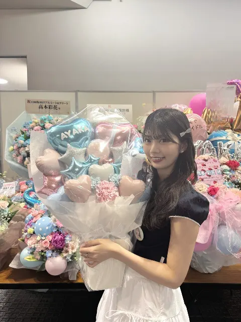高本 彩花｜たくさんのお花をありがとう！🌷（2024-06-02）｜6枚目
