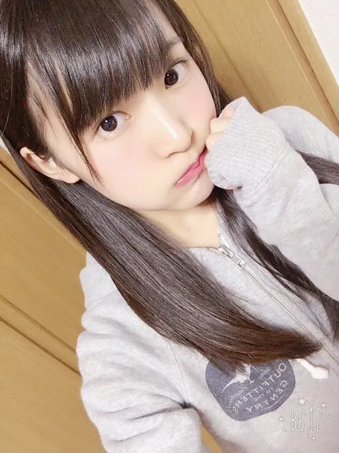 高瀬 愛奈｜フーディー（2016-11-11）｜3枚目