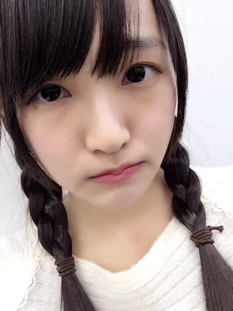 高瀬 愛奈｜スニーカー♥（2017-03-09）