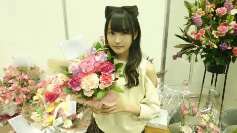 高瀬 愛奈｜可愛いお花♡（2017-03-05）