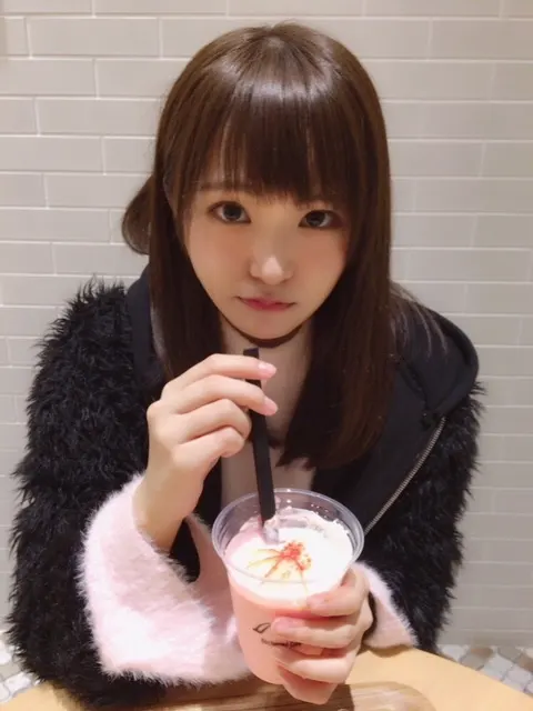 高瀬 愛奈｜いちごの日🍓（2018-01-07）｜3枚目