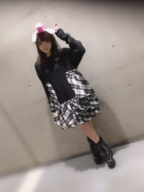 高瀬 愛奈｜個別握手会（2018-01-09）｜3枚目