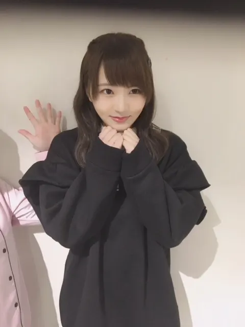 高瀬 愛奈｜個別握手会（2018-02-05）｜2枚目