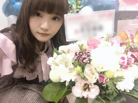 高瀬 愛奈｜お花🌸（2018-02-13）｜4枚目