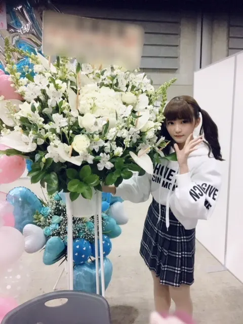 高瀬 愛奈｜お花🌼part2（2018-02-13）｜4枚目