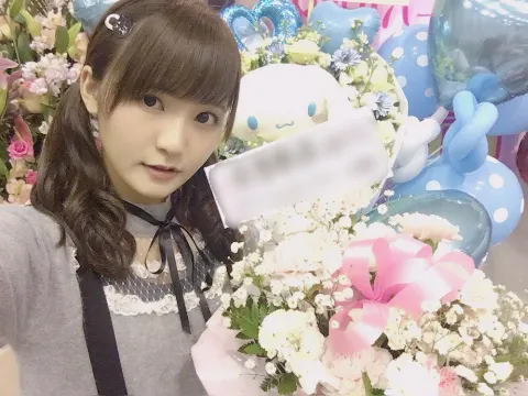 高瀬 愛奈｜お花🌼part2（2018-02-05）｜4枚目