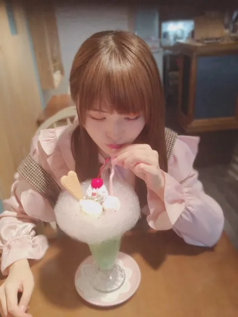 高瀬 愛奈｜握手会受付（2018-04-27）｜2枚目