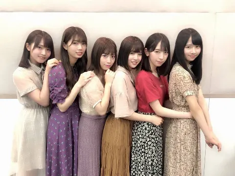 高瀬 愛奈｜写真集発売！！SHOWROOM！（2019-07-04）｜2枚目