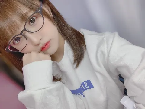 高瀬 愛奈｜普段はめがね愛用してます👀（2020-04-19）