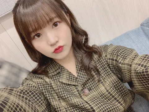 高瀬 愛奈｜アザトカワイイ披露💙（2020-10-07）｜4枚目