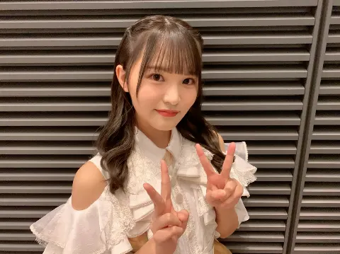 高瀬 愛奈｜明けましておめでとうございます🐯（2022-01-01）｜5枚目