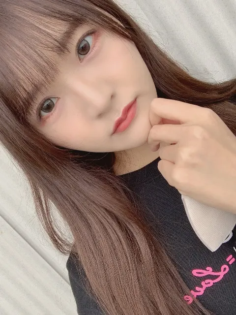 高瀬 愛奈｜4周年🎂🎉（2023-03-27）｜2枚目