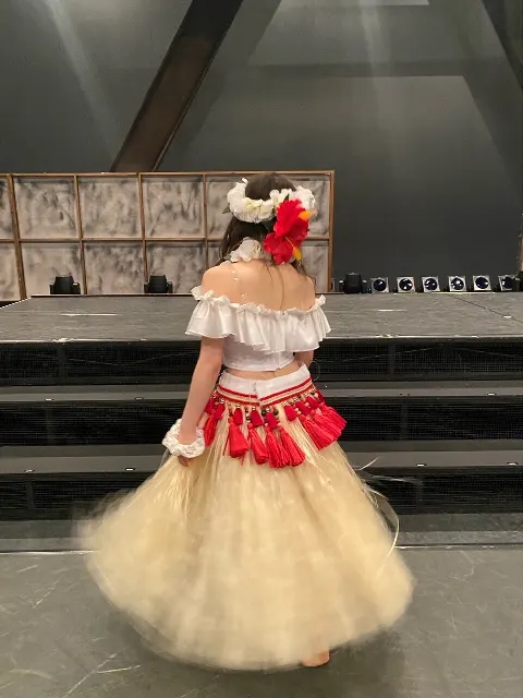 潮 紗理菜｜一山一家。フラガール。🌺🌺🌺🌺🌺🌺🌺🌺🌺🌺🌺（2022-05-26）｜5枚目