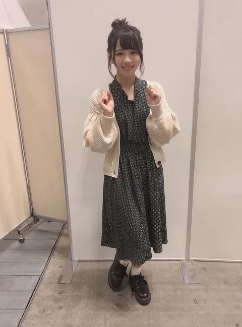 渡邉 美穂｜未だにフェリシアが抜けないのか、紫色の洋服ばかり着てしまう。（2018-10-02）｜4枚目