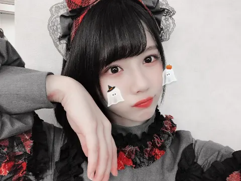 渡邉 美穂｜お菓子かイタズラかって聞かれたら、まぁ後者ですかね。（2018-10-31）｜3枚目