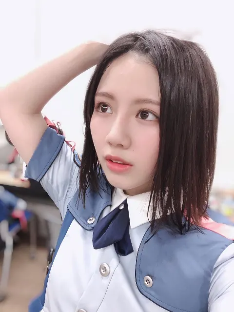 渡邉 美穂｜モッシュに巻き込まれて靴を片方失くしかけたことがあるのだ‪(   ᷇࿀ ᷆  )‬（2019-09-25）｜5枚目