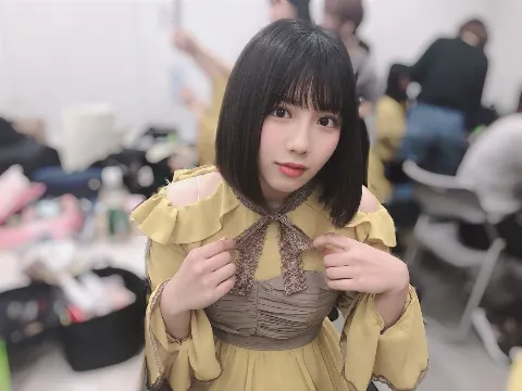 渡邉 美穂｜階段で転ぶのは怖いよね。（2019-10-21）｜4枚目