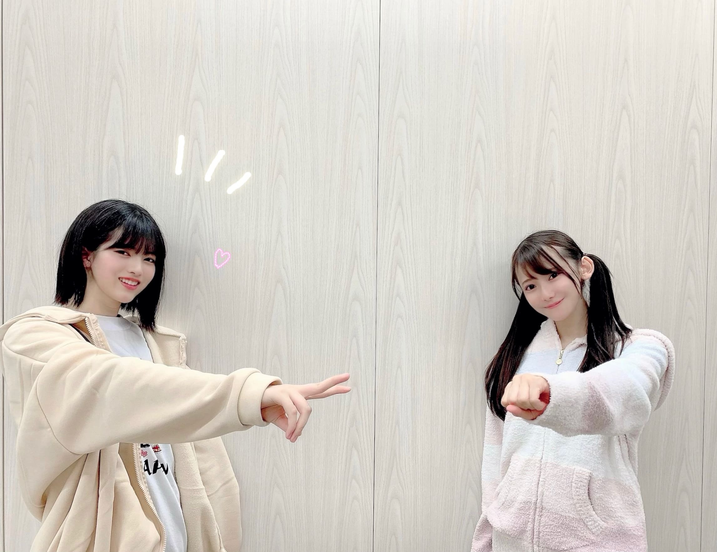 新4期生｜初めましての握手会 ☺︎ 黒見明香(16)（2020-12-03）