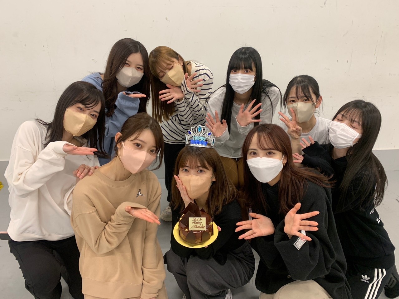 岩本 蓮加｜誕生日迎えたらしいよ（2023-02-02）｜2枚目