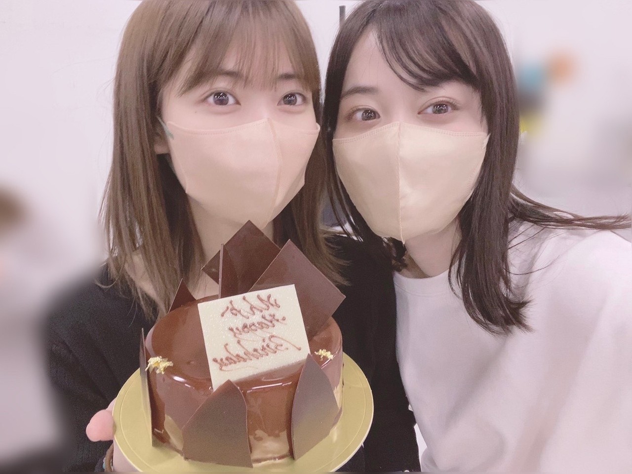 岩本 蓮加｜誕生日迎えたらしいよ（2023-02-02）｜3枚目