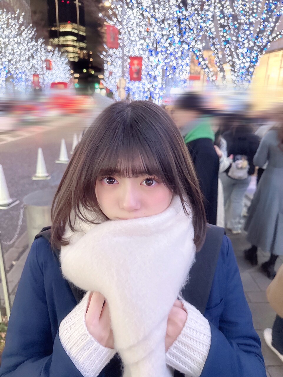 冨里 奈央｜制服とマフラー🧣（2024-12-27）