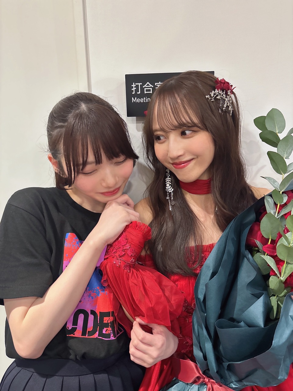 岡本 姫奈｜気のせいじゃない     目は合ってるよ    #岡本姫奈   #hinadaniblog（2025-04-17）