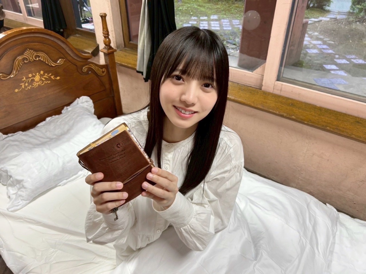 海邉 朱莉｜窓辺の灯り（2025-11-04）