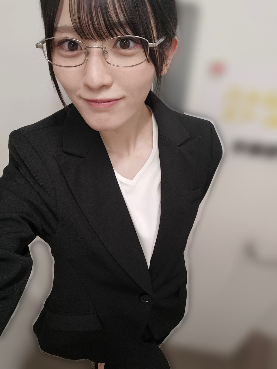 大越 ひなの｜スーツ、春？（2026-03-08）