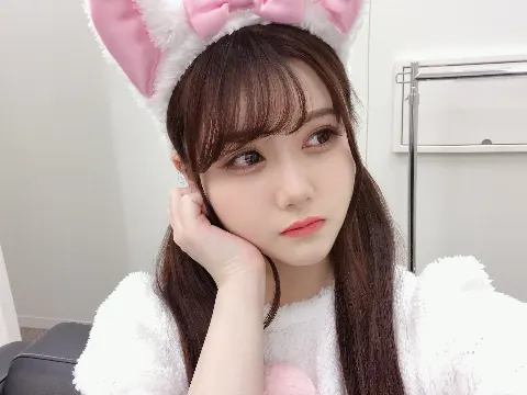 伊藤 理々杏｜爽やかな水色と情熱の赤（2021-12-04）｜5枚目