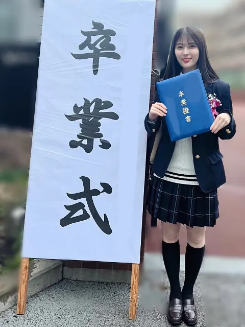 岩本 蓮加｜きっと春色。高校卒業（2022-03-22）｜2枚目