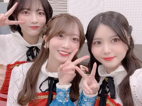 伊藤 理々杏｜これからもずっと（2023-01-01）｜2枚目
