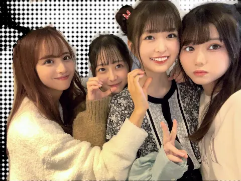 伊藤 理々杏｜素敵な年（2023-12-31）｜4枚目