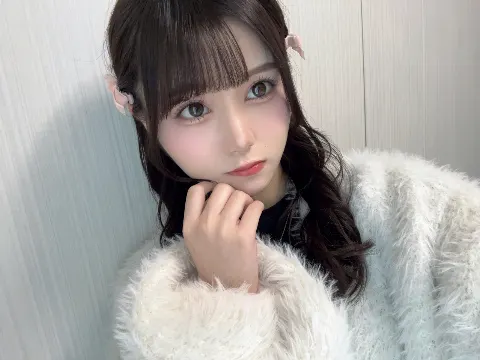 伊藤 理々杏｜素敵な年（2023-12-31）｜5枚目