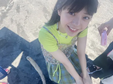 冨里 奈央｜18歳なりました。（2024-09-18）｜2枚目