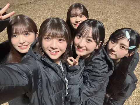 冨里 奈央｜「歩道橋」発売日（2024-12-11）｜4枚目