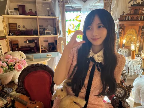 川﨑 桜｜『アップトゥボーイvol.346』、本日発売です👸🎀　川﨑桜（2024-12-23）｜4枚目
