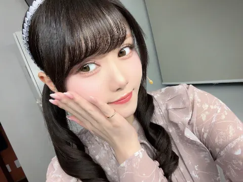 伊藤 理々杏｜よいお年を！！！（2024-12-31）｜3枚目