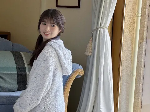 小川 彩｜現在発売中の週刊少年チャンピオンの表紙と巻頭グラビアを務めさ…（2025-03-22）｜5枚目