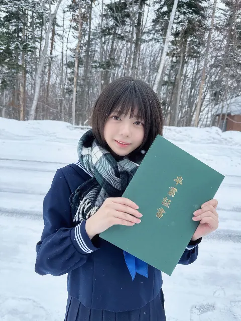 冨里 奈央｜週刊プレイボーイ発売⛄️（2025-03-31）｜3枚目