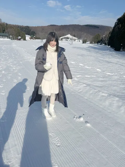 冨里 奈央｜週刊プレイボーイ発売⛄️（2025-03-31）｜5枚目