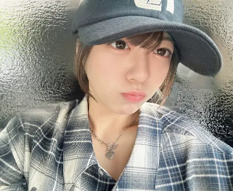 冨里 奈央｜🍁（2025-05-09）｜4枚目