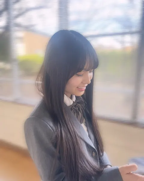 鈴木 佑捺｜運命的な…？（2025-10-08）｜3枚目