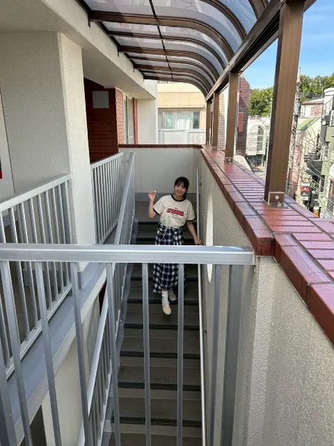 海邉 朱莉｜上京一日目何してたかなって写真フォルダを見返したら、アラームのスクショでした。（2025-10-15）｜3枚目