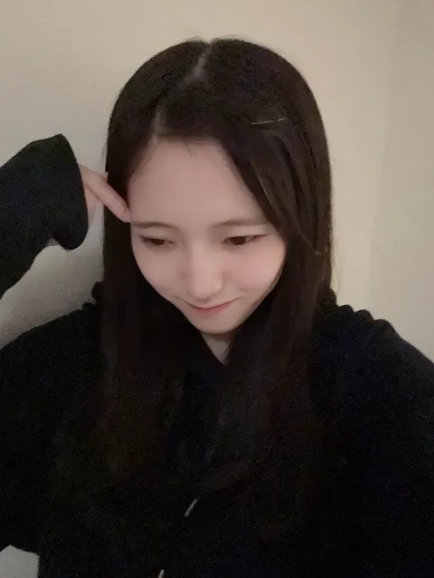 海邉 朱莉｜上京一日目何してたかなって写真フォルダを見返したら、アラームのスクショでした。（2025-10-15）｜4枚目