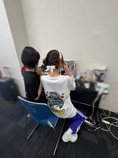 林 瑠奈｜君が君でいてくれた瞬間 心が照らされたんだ（2025-11-03）｜4枚目