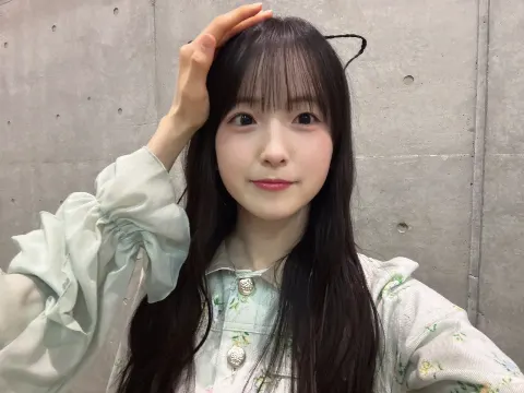 鈴木 佑捺｜金木犀が背伸びする頃（2026-10-08）｜3枚目