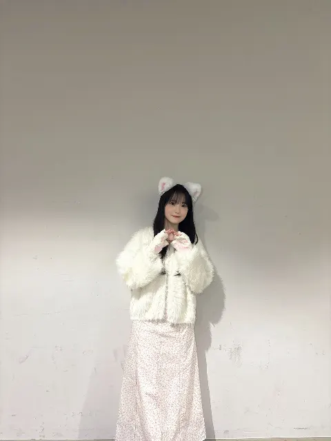 鈴木 佑捺｜白猫、現る（2026-10-15）｜4枚目